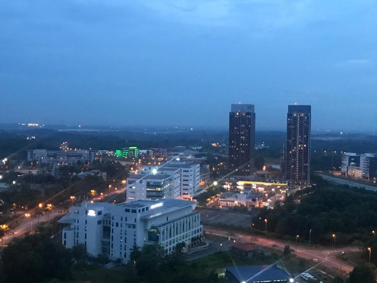 Cybersquare Lakeview With Netflix And Disney Hotstar Cyberjaya Ngoại thất bức ảnh